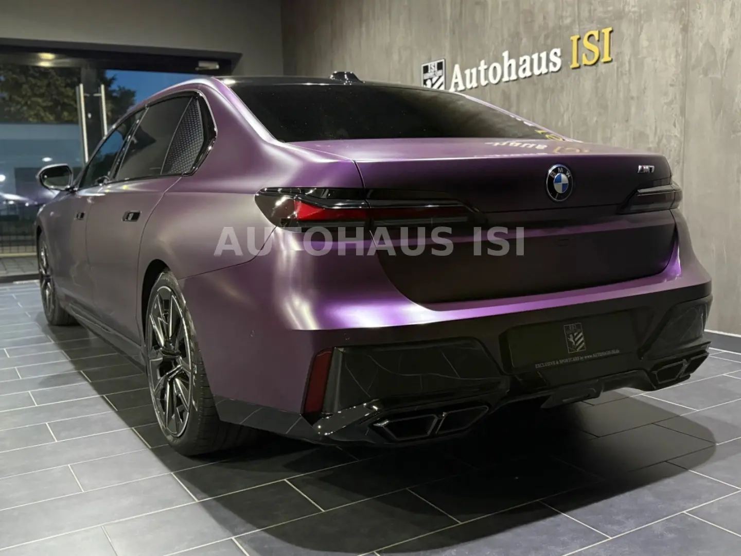 i7 xDrive 60 M SPORT,INDIVIDUAL,PURPLE,THEATRE