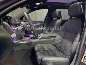i7 xDrive 60 M SPORT,INDIVIDUAL,PURPLE,THEATRE