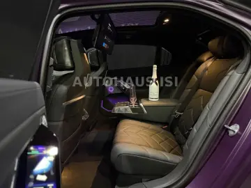 i7 xDrive 60 M SPORT,INDIVIDUAL,PURPLE,THEATRE