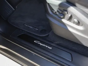 Cayenne Coupe E-Hybrid Matrix HeadUp Bose Kamera