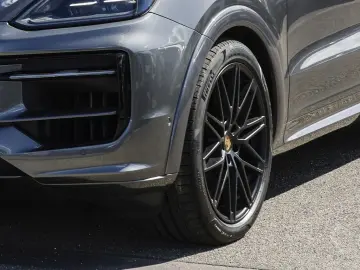 Cayenne Coupe E-Hybrid Matrix HeadUp Bose Kamera