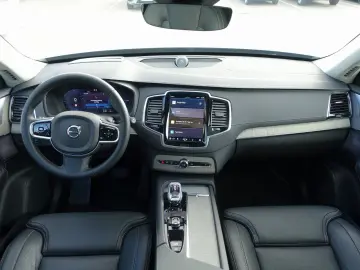 XC90 Ultra Dark T8 AWD Plug-in Hybrid/Four-C/B&W