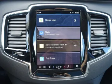 XC90 Ultra Dark T8 AWD Plug-in Hybrid/Four-C/B&W