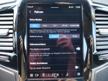 XC90 Ultra Dark T8 AWD Plug-in Hybrid/Four-C/B&W