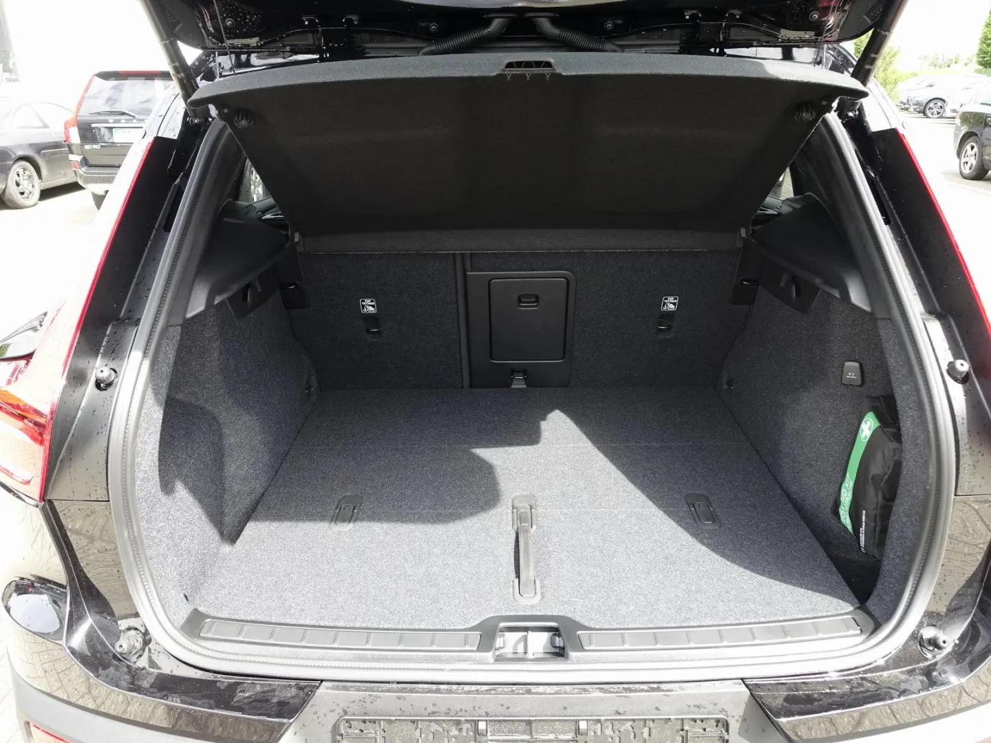 XC40 B4 Mild-Hybrid Plus Dark/360°/H&K/Memory