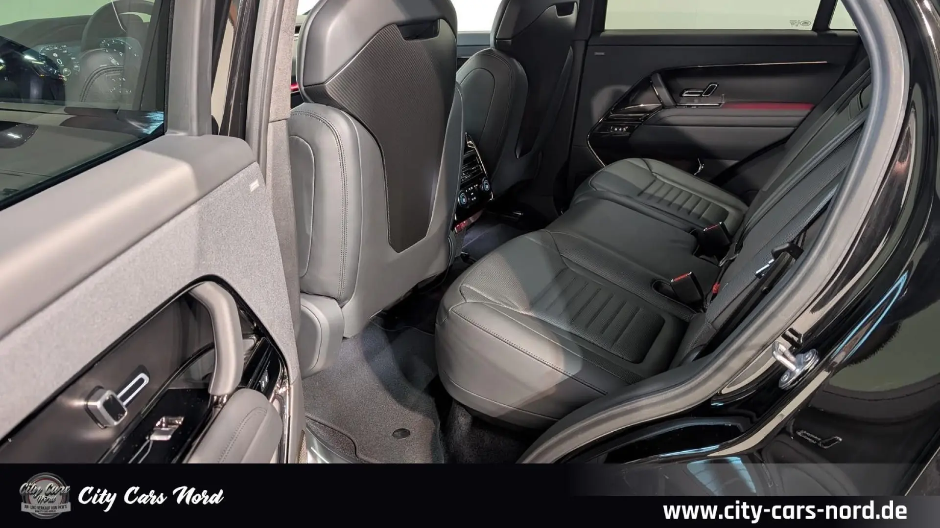 Range Rover Sport   P635 SV Edition One - Obsi.