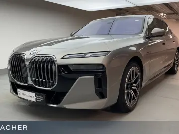 740d A xDrive M-Sport SkyLou AHK DAProf 360 STH