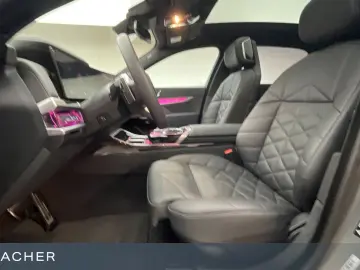 740d A xDrive M-Sport,SkyLou,AHK,DAProf,360°,STH