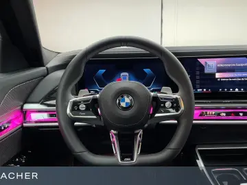 740d A xDrive M-Sport,SkyLou,AHK,DAProf,360°,STH