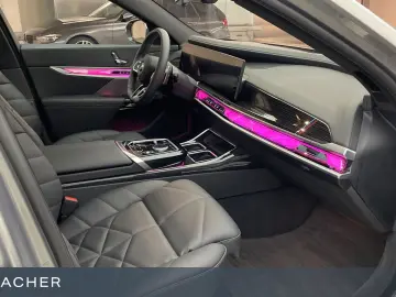 740d A xDrive M-Sport,SkyLou,AHK,DAProf,360°,STH