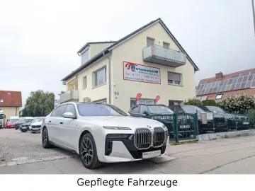 740d xDrive M-Sportpaket ShadowLine Iconic SoftC