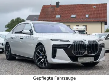 740d xDrive M-Sportpaket ShadowLine Iconic SoftC