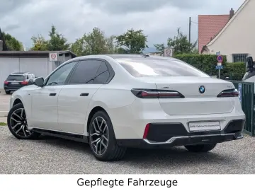 740d xDrive M-Sportpaket ShadowLine Iconic SoftC