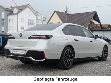740d xDrive M-Sportpaket ShadowLine Iconic SoftC