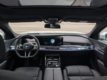 740d xDrive M-Sportpaket ShadowLine Iconic SoftC