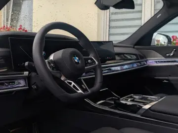 740d xDrive M-Sportpaket ShadowLine Iconic SoftC