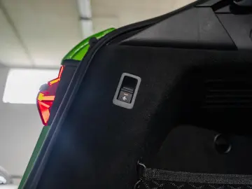 RS6 4.0 TFSI quattro PANO B&O STHZ KERAMIK MTM