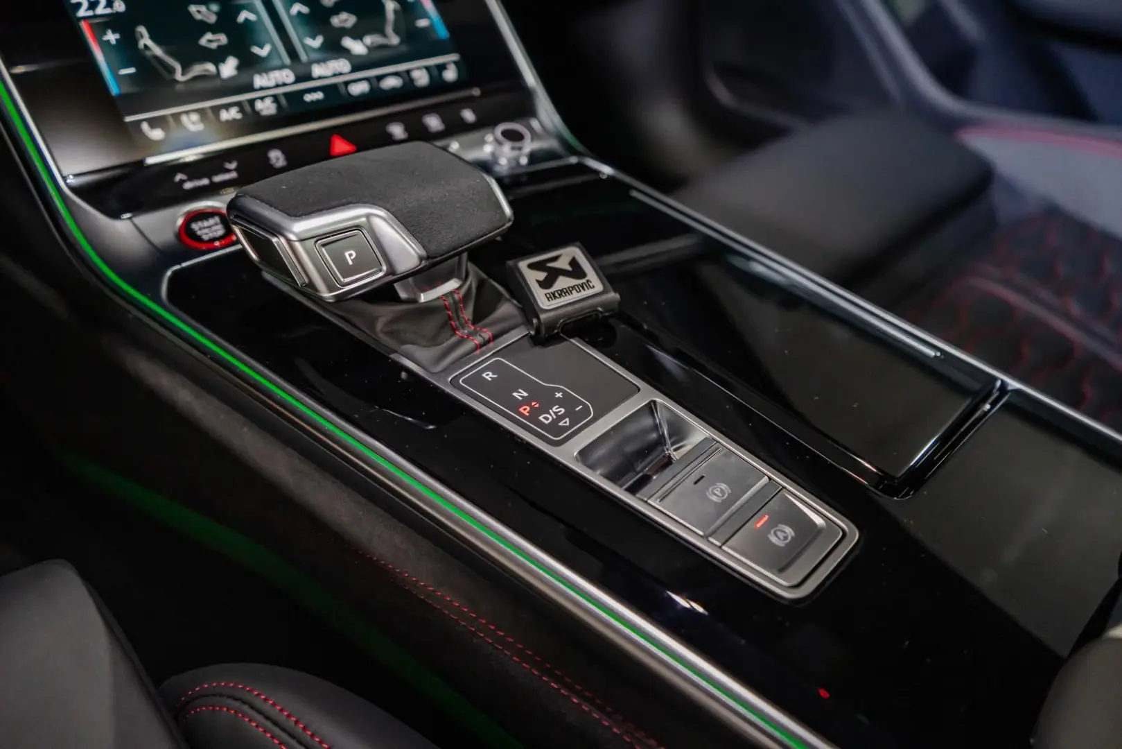 RS6 4.0 TFSI quattro PANO B&O STHZ KERAMIK MTM