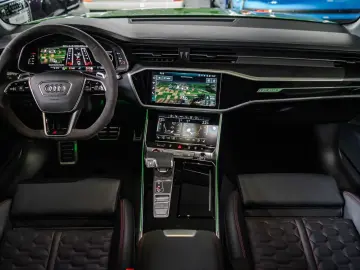 RS6 4.0 TFSI quattro PANO B&O STHZ KERAMIK MTM