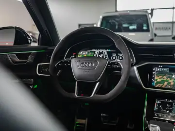 RS6 4.0 TFSI quattro PANO B&O STHZ KERAMIK MTM