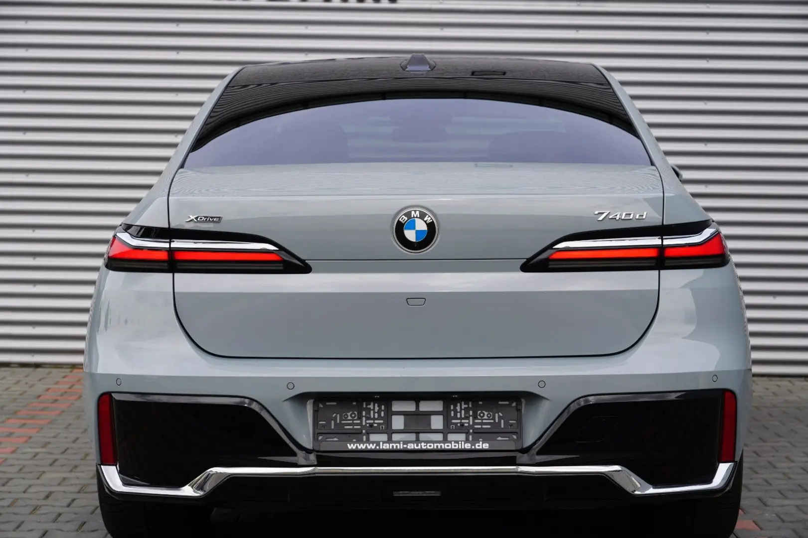 740d xDrive M Sport ICONIC LUFT AUTOBAHN SKY