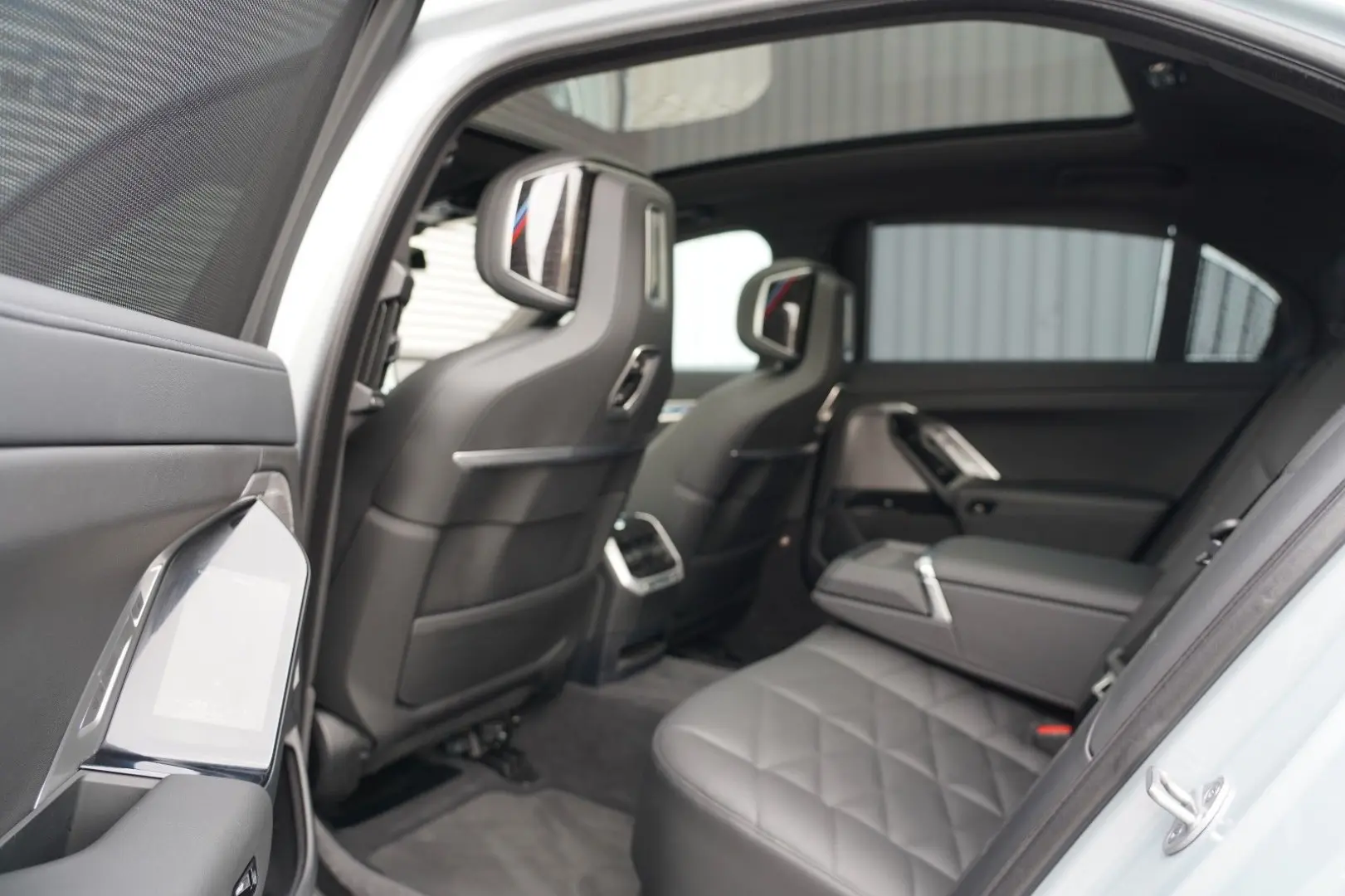 740d xDrive M Sport ICONIC LUFT AUTOBAHN SKY
