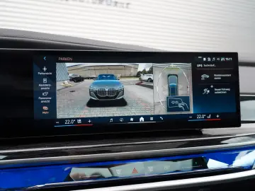 740d xDrive M Sport ICONIC LUFT AUTOBAHN SKY
