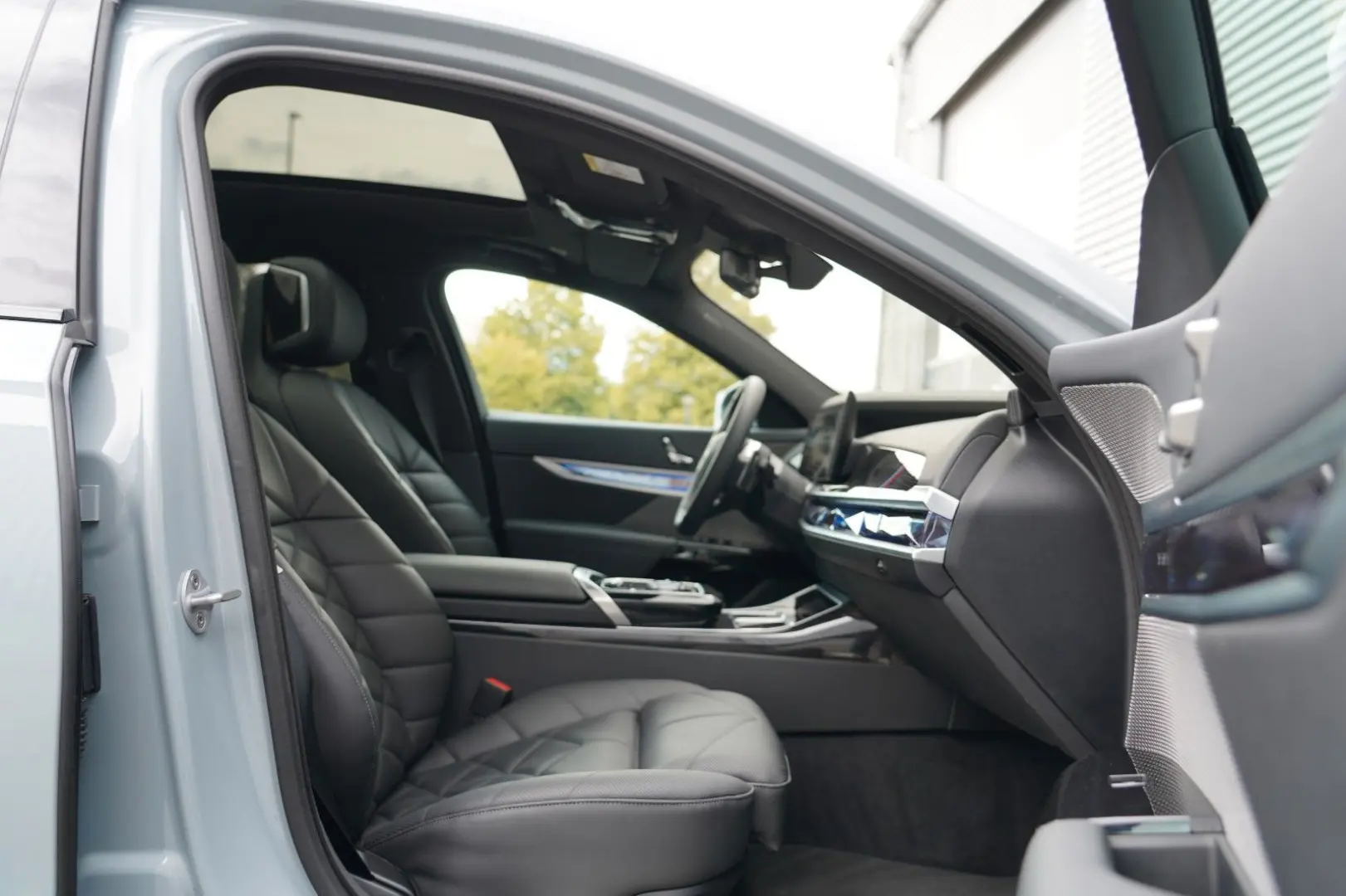 740d xDrive M Sport ICONIC LUFT AUTOBAHN SKY