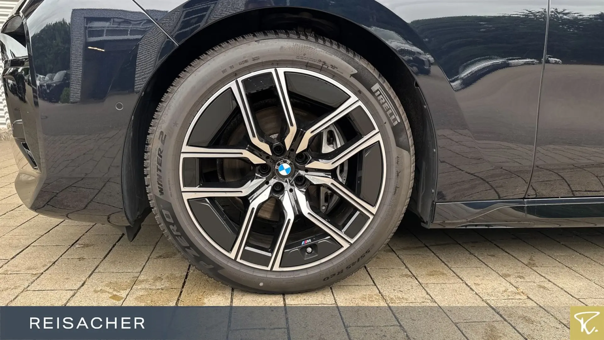 740d xDrive M-Sport Navi StdHz ACC Pano 360°