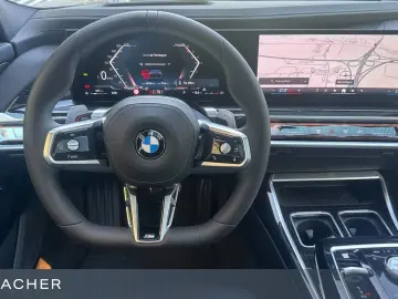 740d xDrive M-Sport Navi StdHz ACC Pano 360°