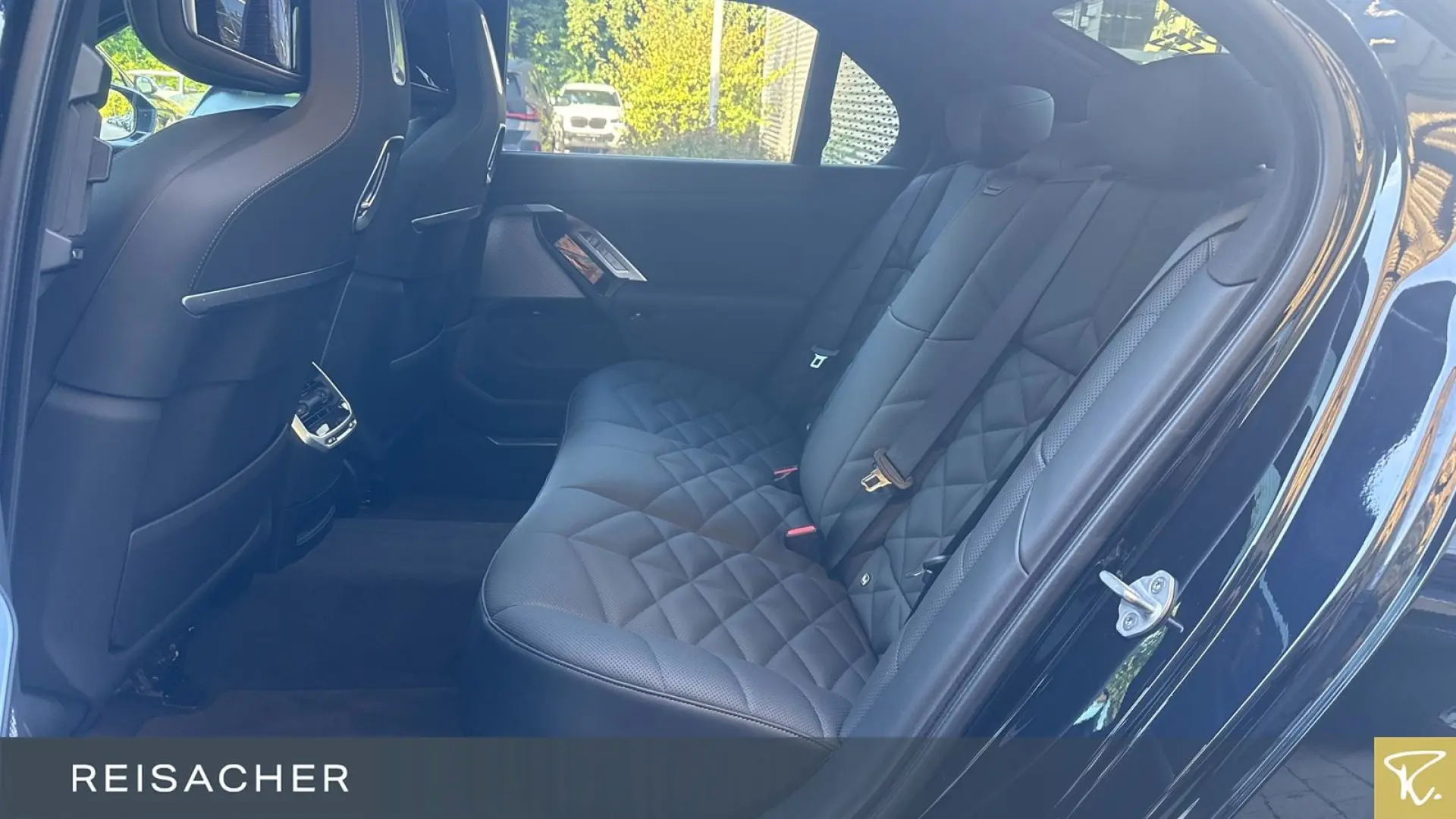 740d xDrive M-Sport Navi StdHz ACC Pano 360°