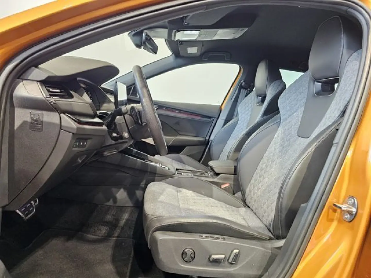 Octavia 2.0 TDI Sportline Matrix Virtual HuD 18'