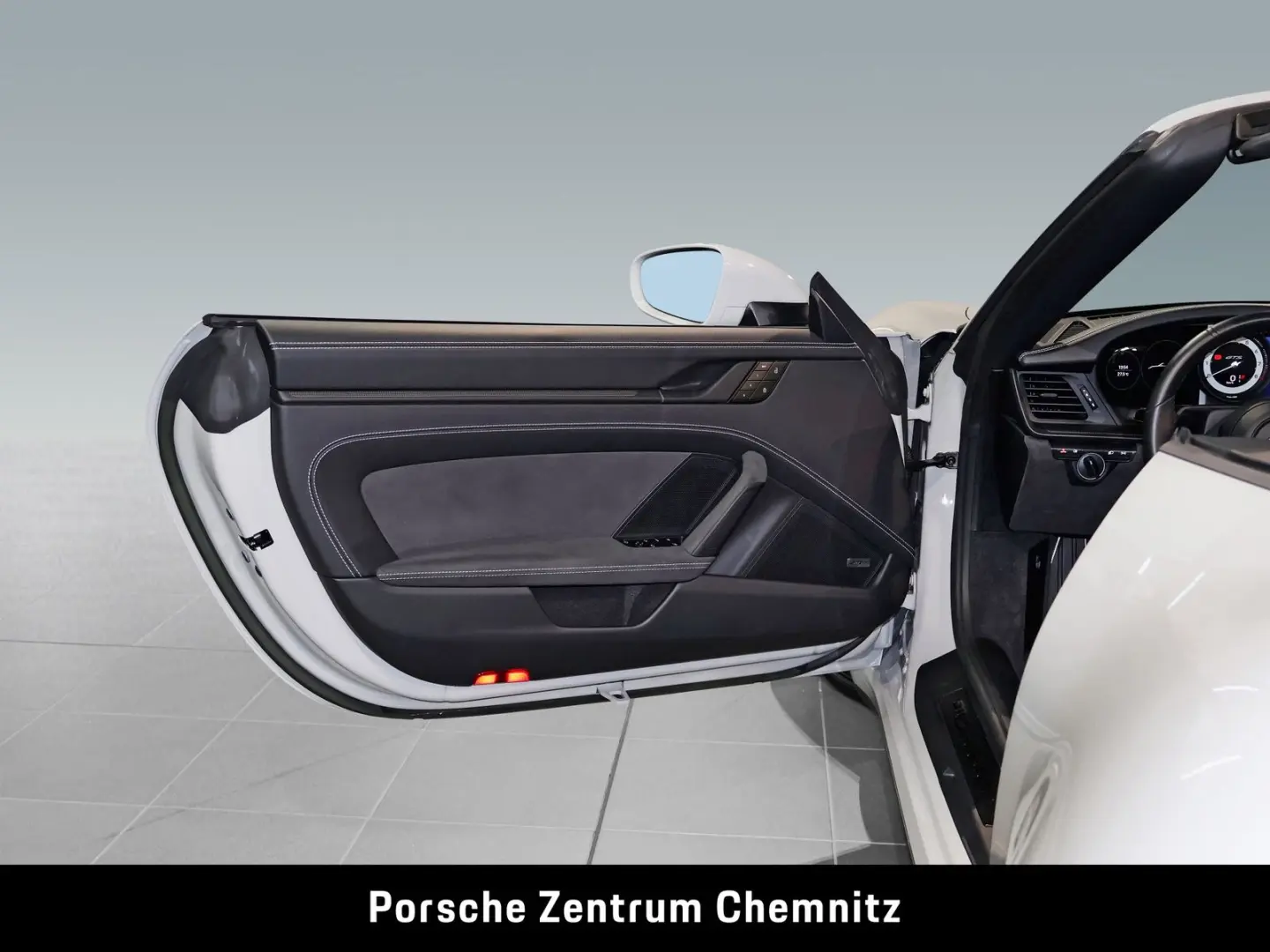 911 Carrera 4 GTS Cabrio;Sportabgas;BOSE;LED-Mat