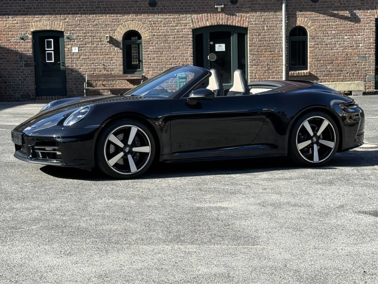 992 911 Carrera Cabriolet SPORTDESIGN-ABGAS*HD-M