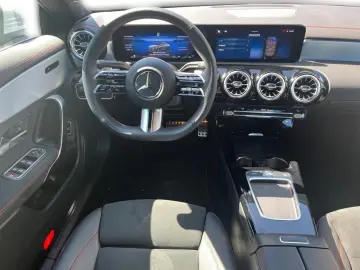 CLA 220 4MATIC Coupé AMG AHK*LenkradHz*Distronic