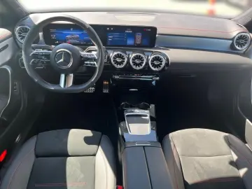 CLA 220 4MATIC Coupé AMG AHK*LenkradHz*Distronic