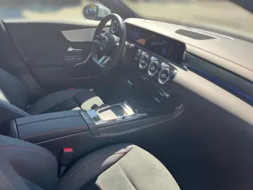CLA 220 4MATIC Coupé AMG AHK*LenkradHz*Distronic