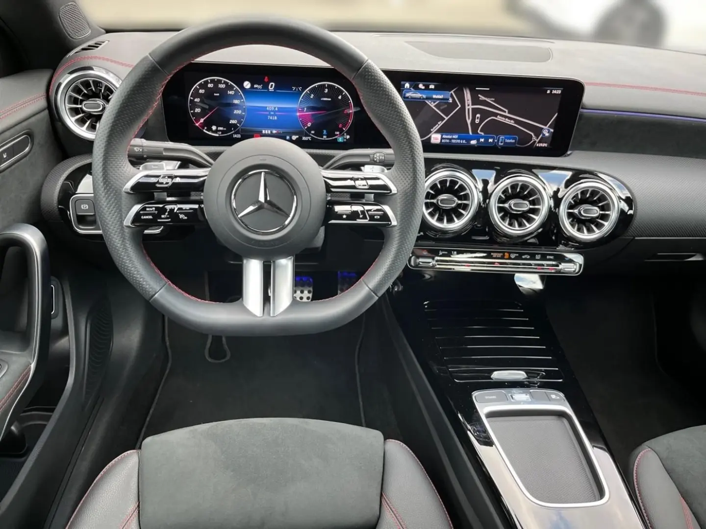 CLA 200 d Coupé AMG Multibeam*AHK*KAM*Distronic*
