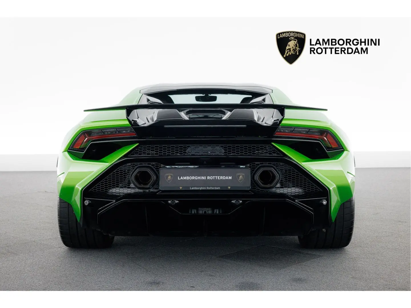 Huracán Tecnica MY23 I Full Xpel I Carbon rear s