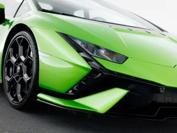 Huracán Tecnica MY23 I Full Xpel I Carbon rear s