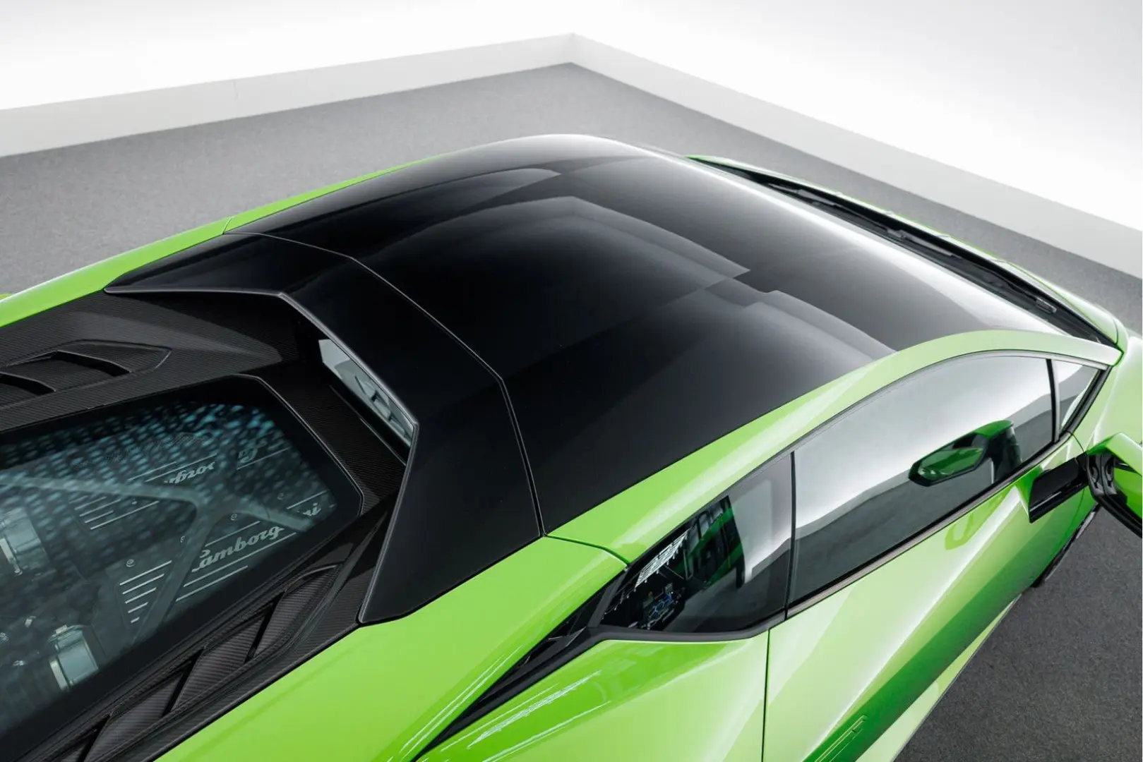 Huracán Tecnica MY23 I Full Xpel I Carbon rear s