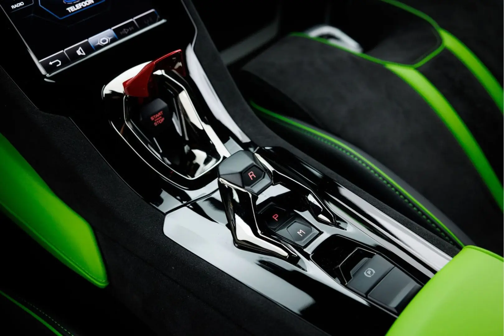Huracán Tecnica MY23 I Full Xpel I Carbon rear s