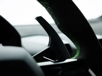 Huracán Tecnica MY23 I Full Xpel I Carbon rear s