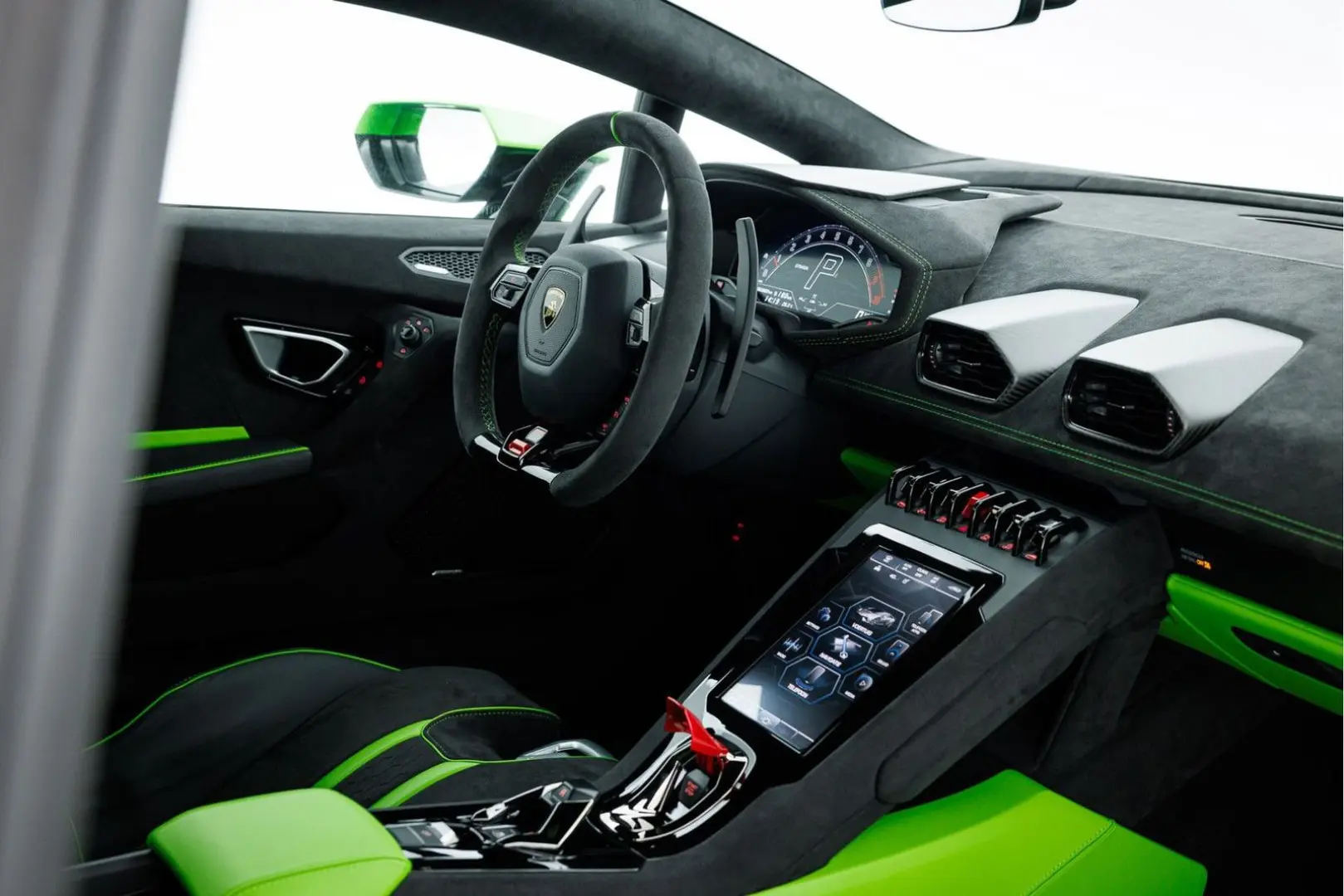 Huracán Tecnica MY23 I Full Xpel I Carbon rear s