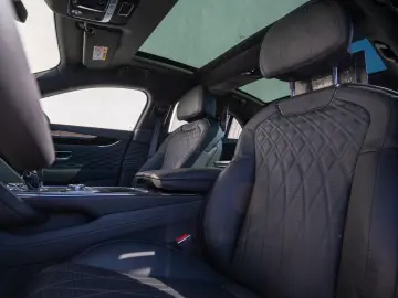 Flying Spur Azure V8 *Naim, Rotating Display*