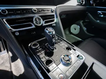 Flying Spur Azure V8 *Naim, Rotating Display*