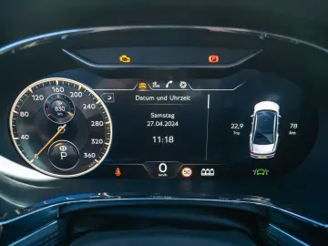 Flying Spur Azure V8 *Naim, Rotating Display*