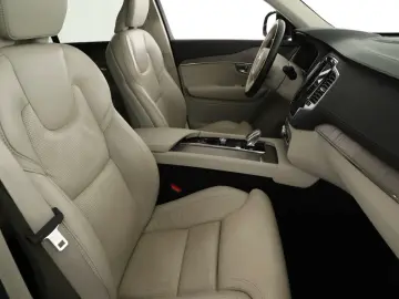 XC90
