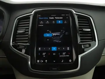 XC90