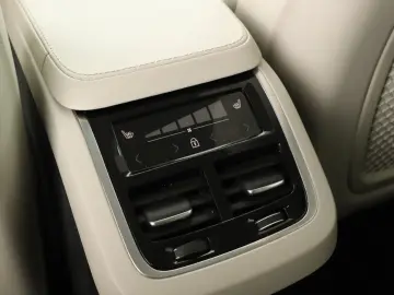 XC90